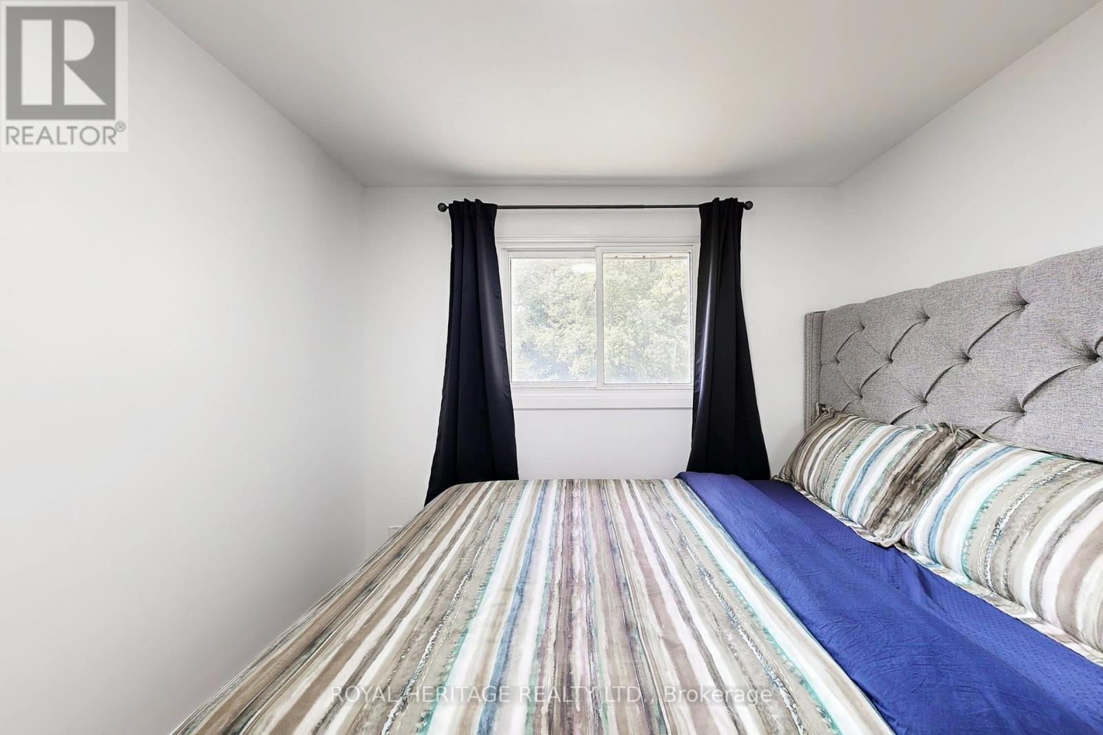 Photo 31 of 1092 Cedar Street, Oshawa ON
