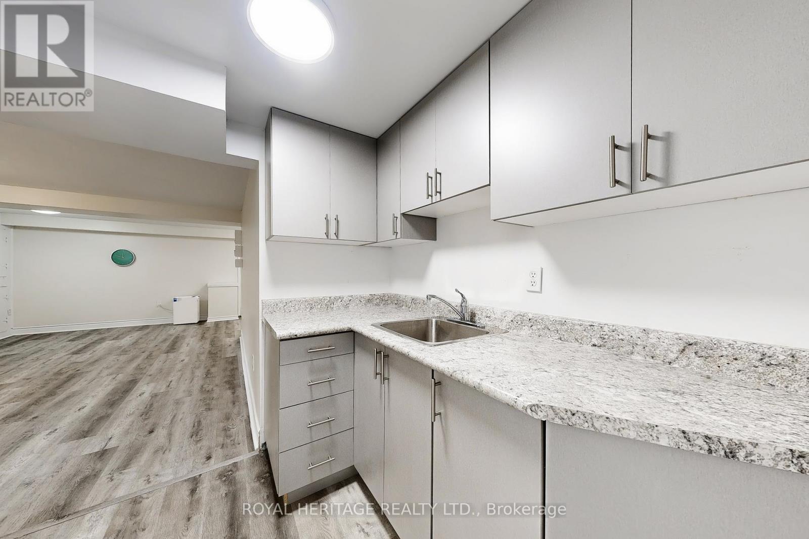Photo 13 of 1092 Cedar Street, Oshawa ON