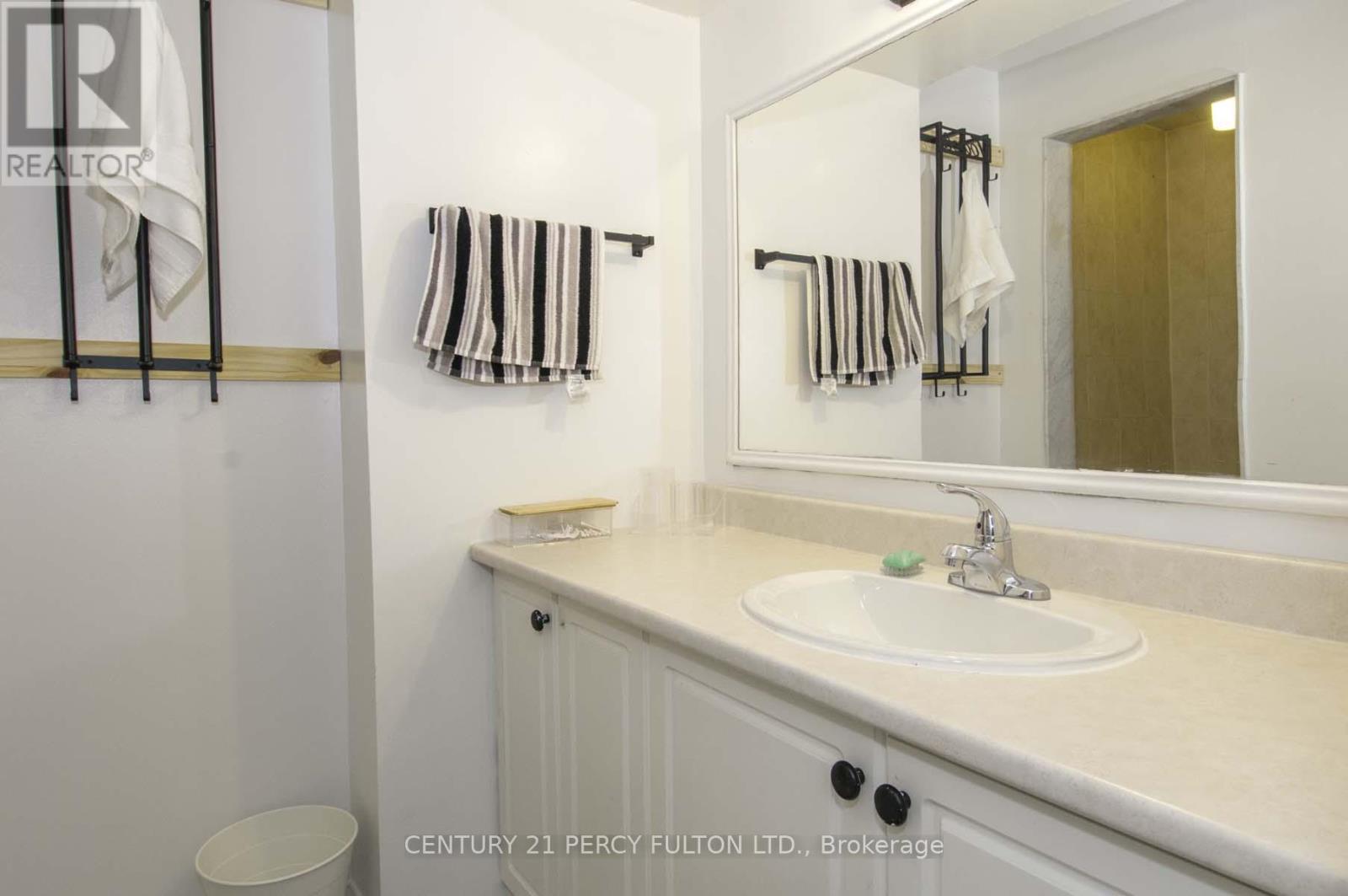 Photo 15 of 109 Kearney Drive, Ajax ON