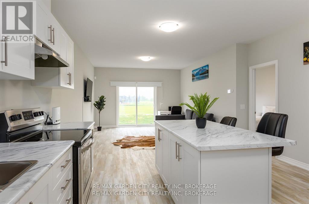 Photo 20 of 34 Bounty Avenue, Thorold ON