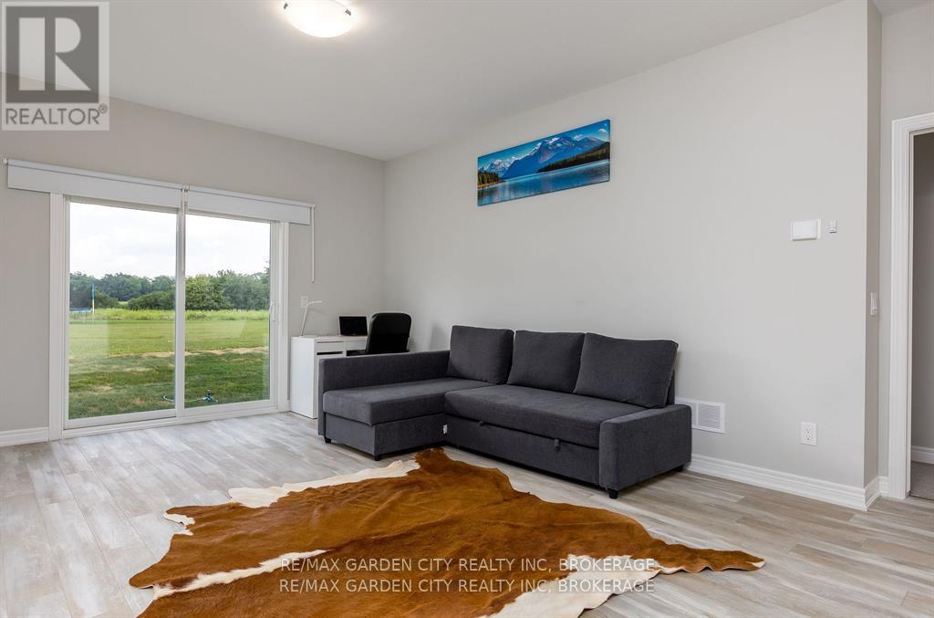 Photo 29 of 34 Bounty Avenue, Thorold ON