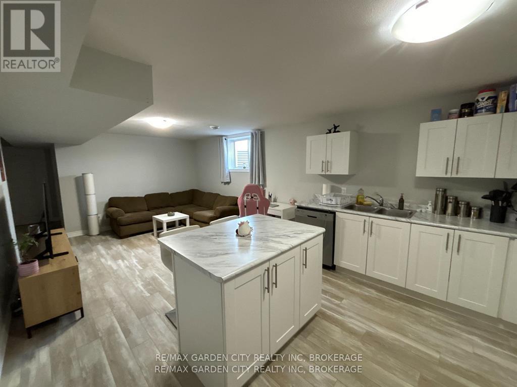 Photo 34 of 34 Bounty Avenue, Thorold ON