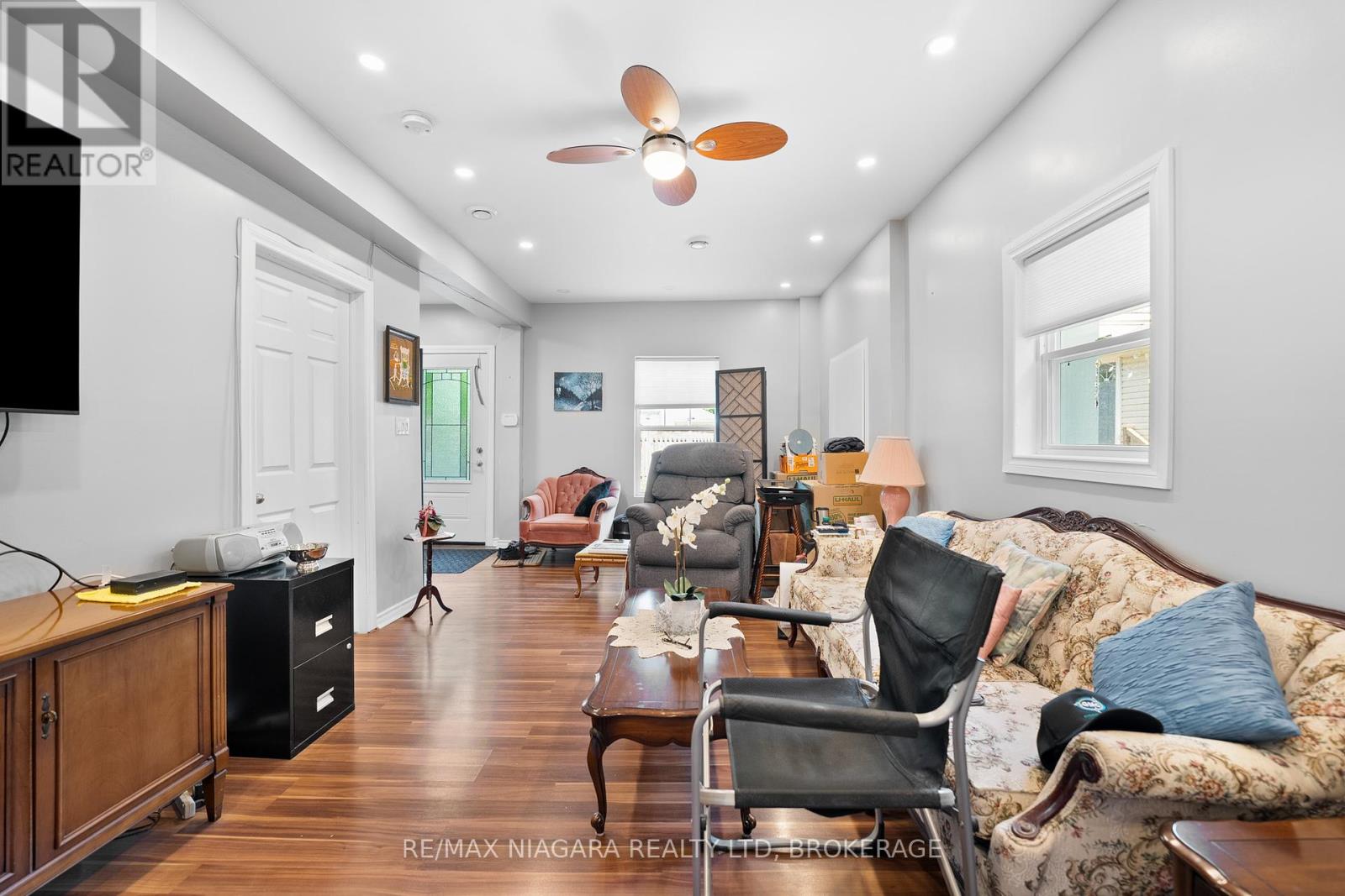 Photo 11 of 2969 2971 Portage Road, Niagara Falls ON
