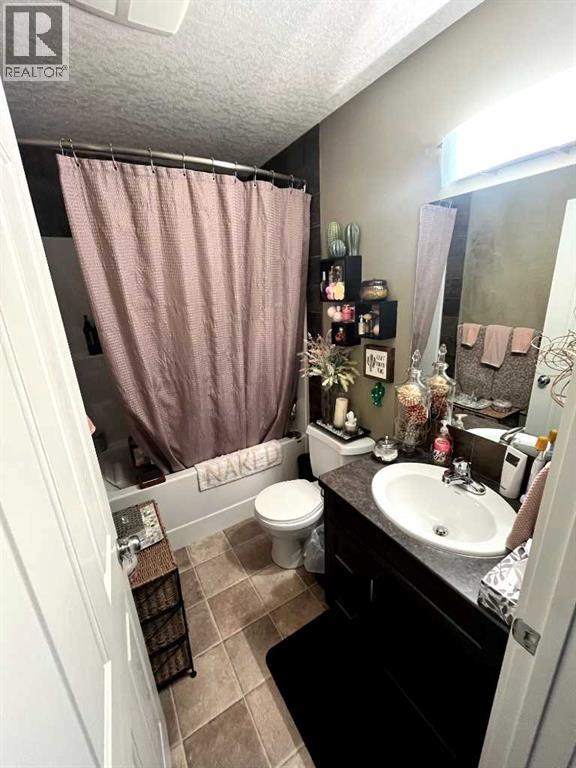 Photo 10 of H 5609 43 Street, Taber AB