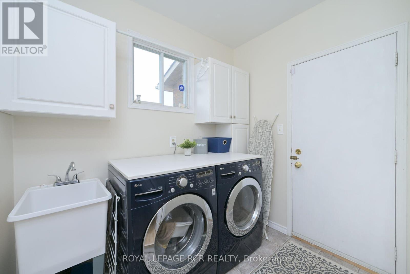 Photo 3 of 515 College Avenue, Orangeville ON