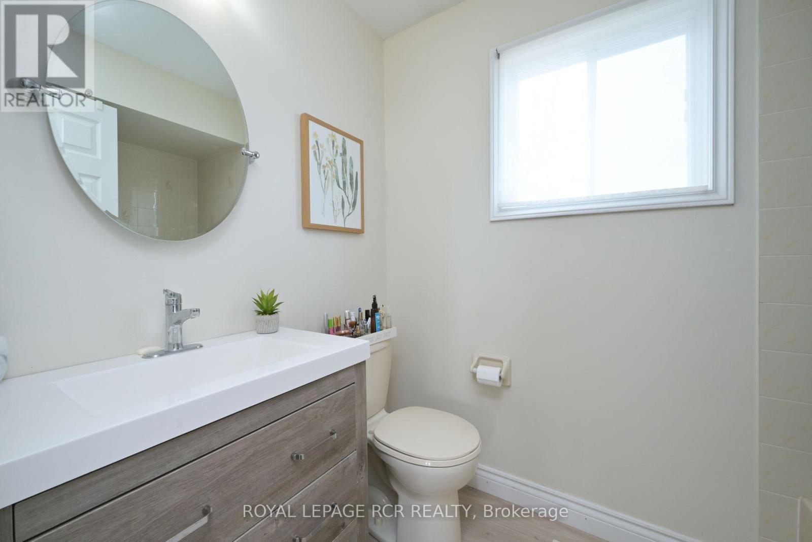 Photo 5 of 515 College Avenue, Orangeville ON