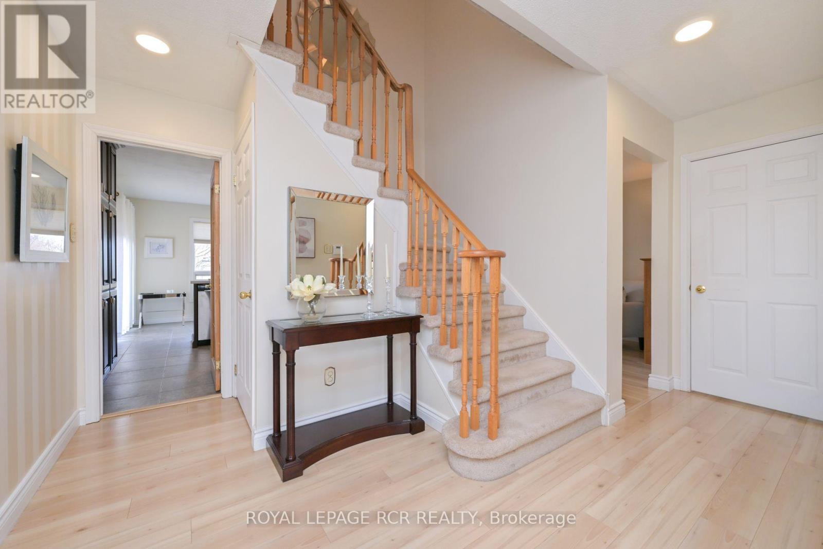 Photo 4 of 515 College Avenue, Orangeville ON