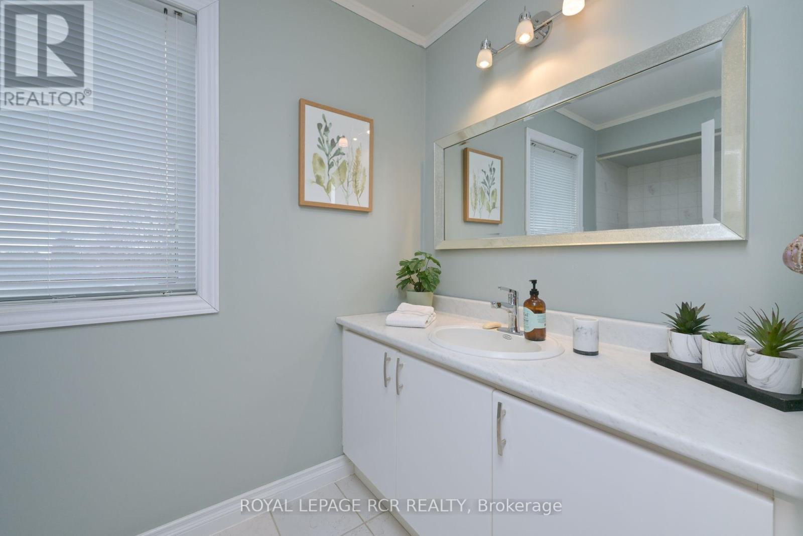 Photo 18 of 515 College Avenue, Orangeville ON