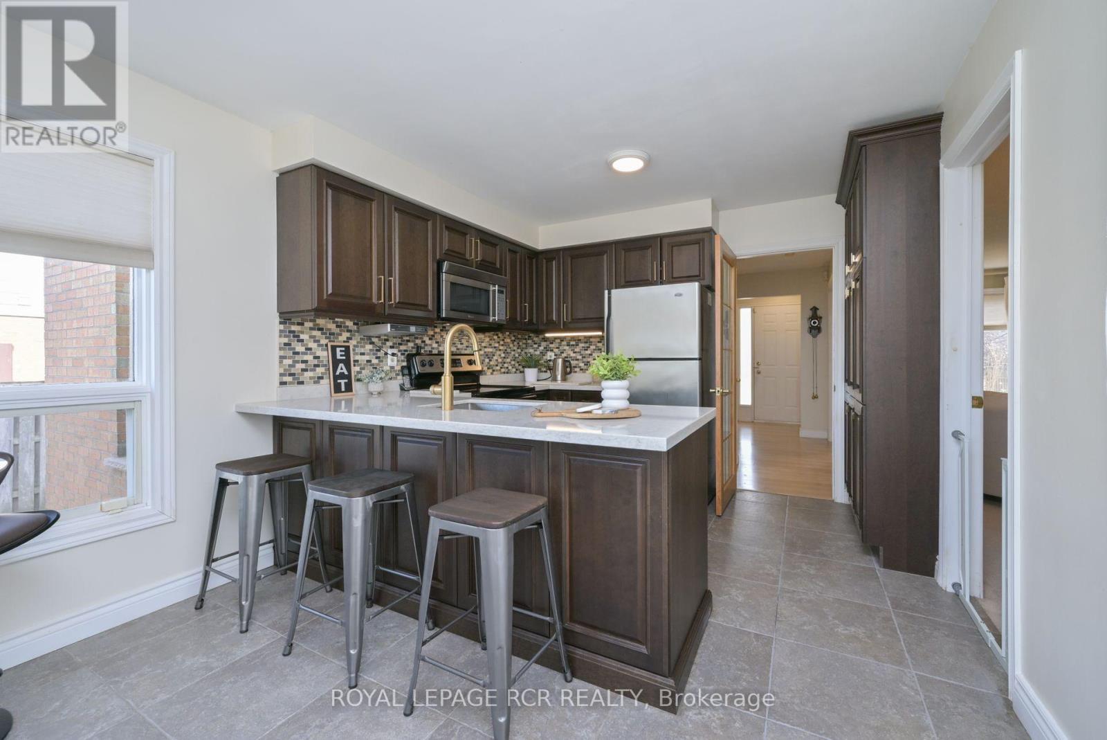 Photo 16 of 515 College Avenue, Orangeville ON