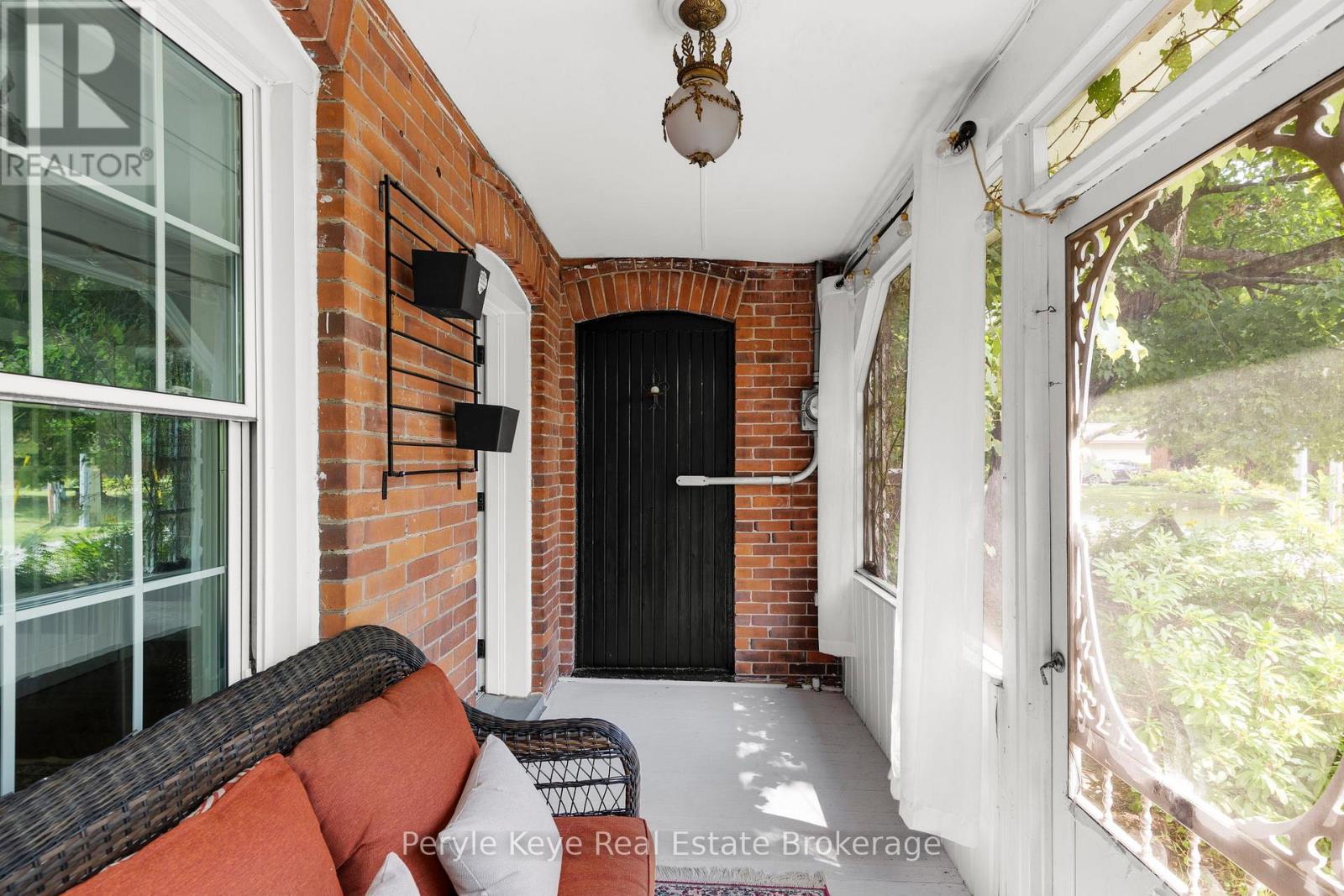 Photo 21 of 9 King Street, Bracebridge ON
