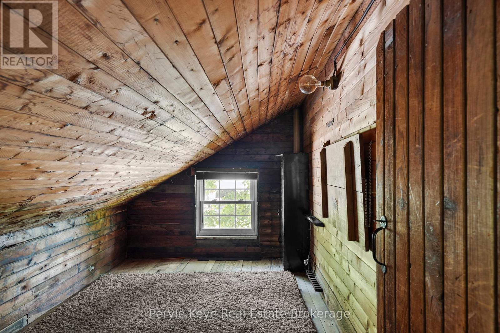 Photo 46 of 9 King Street, Bracebridge ON