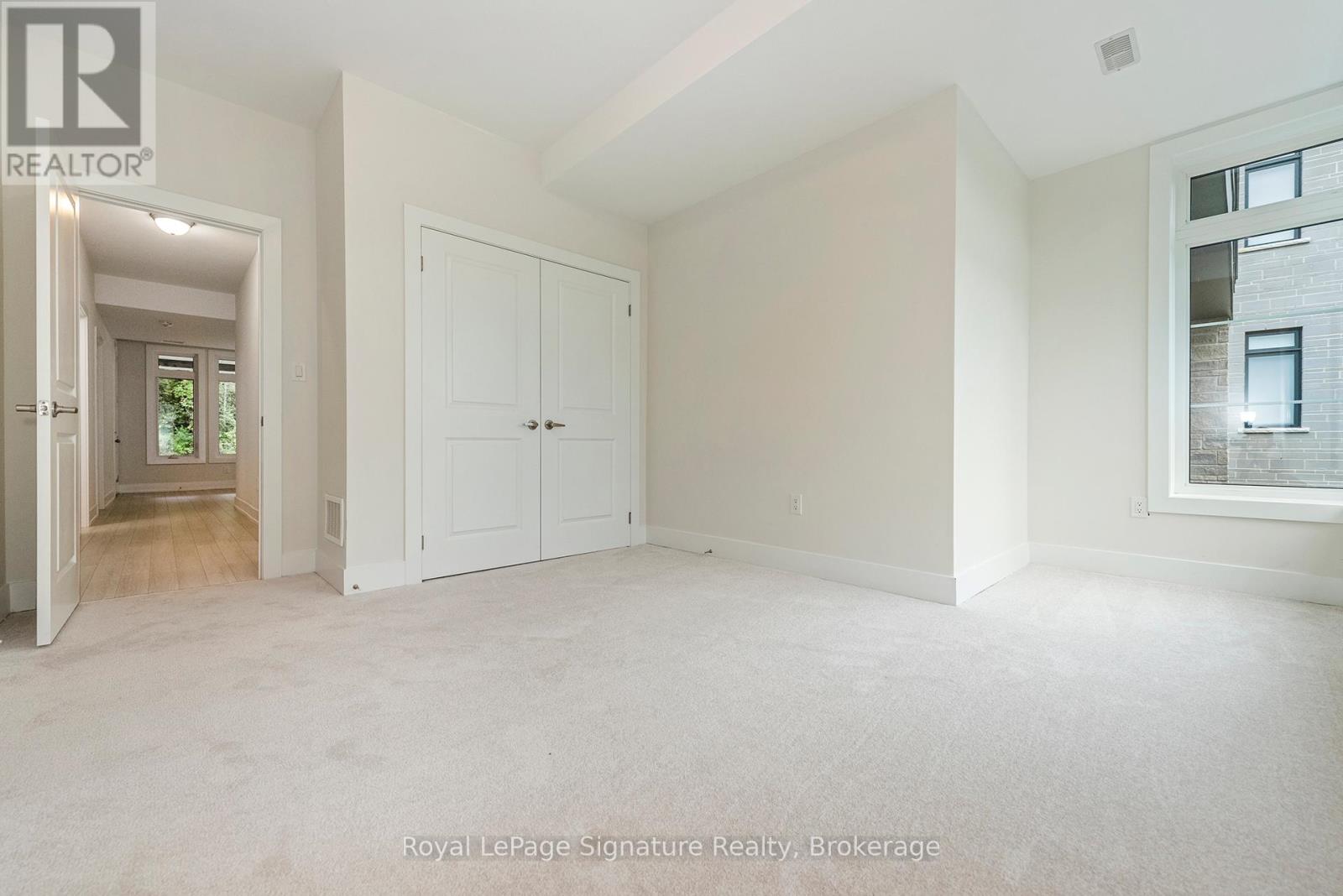 Photo 9 of 124 Dorothy Drive, Blue Mountains ON