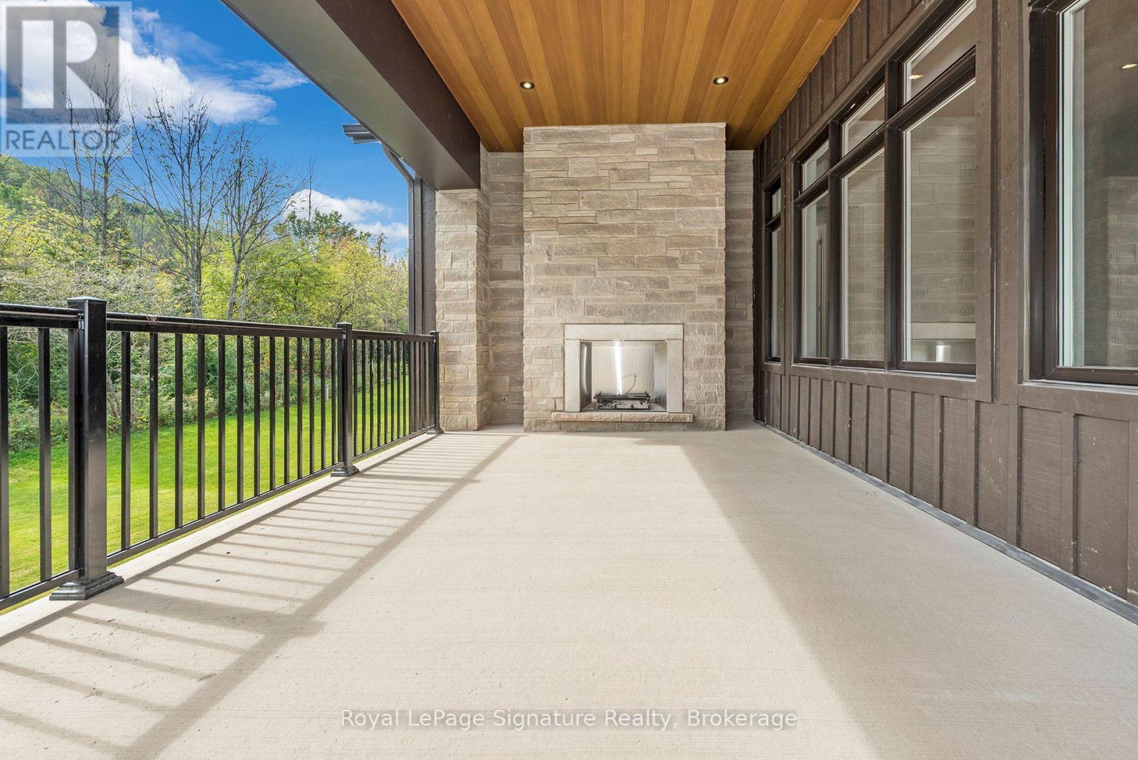 Photo 13 of 124 Dorothy Drive, Blue Mountains ON