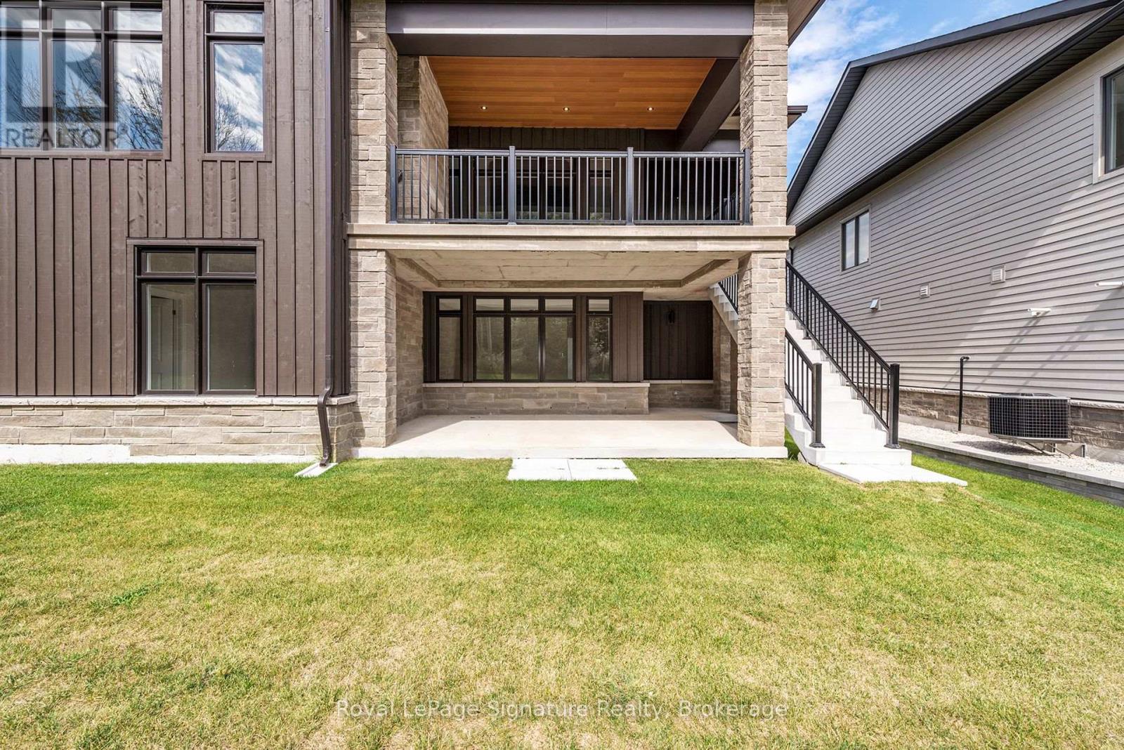 Photo 47 of 124 Dorothy Drive, Blue Mountains ON