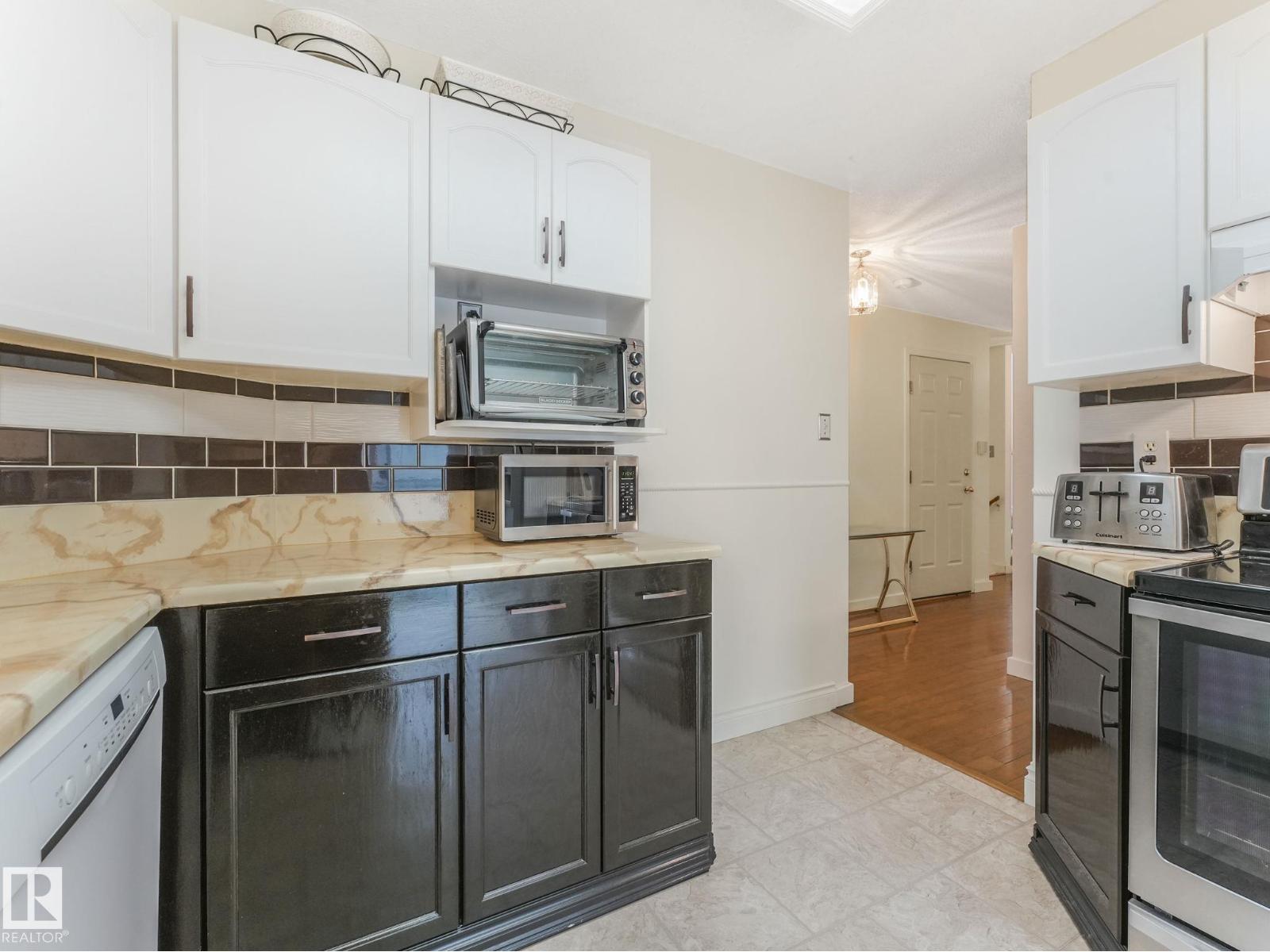 Photo 45 of 37 2911 36 St Nw, Edmonton AB