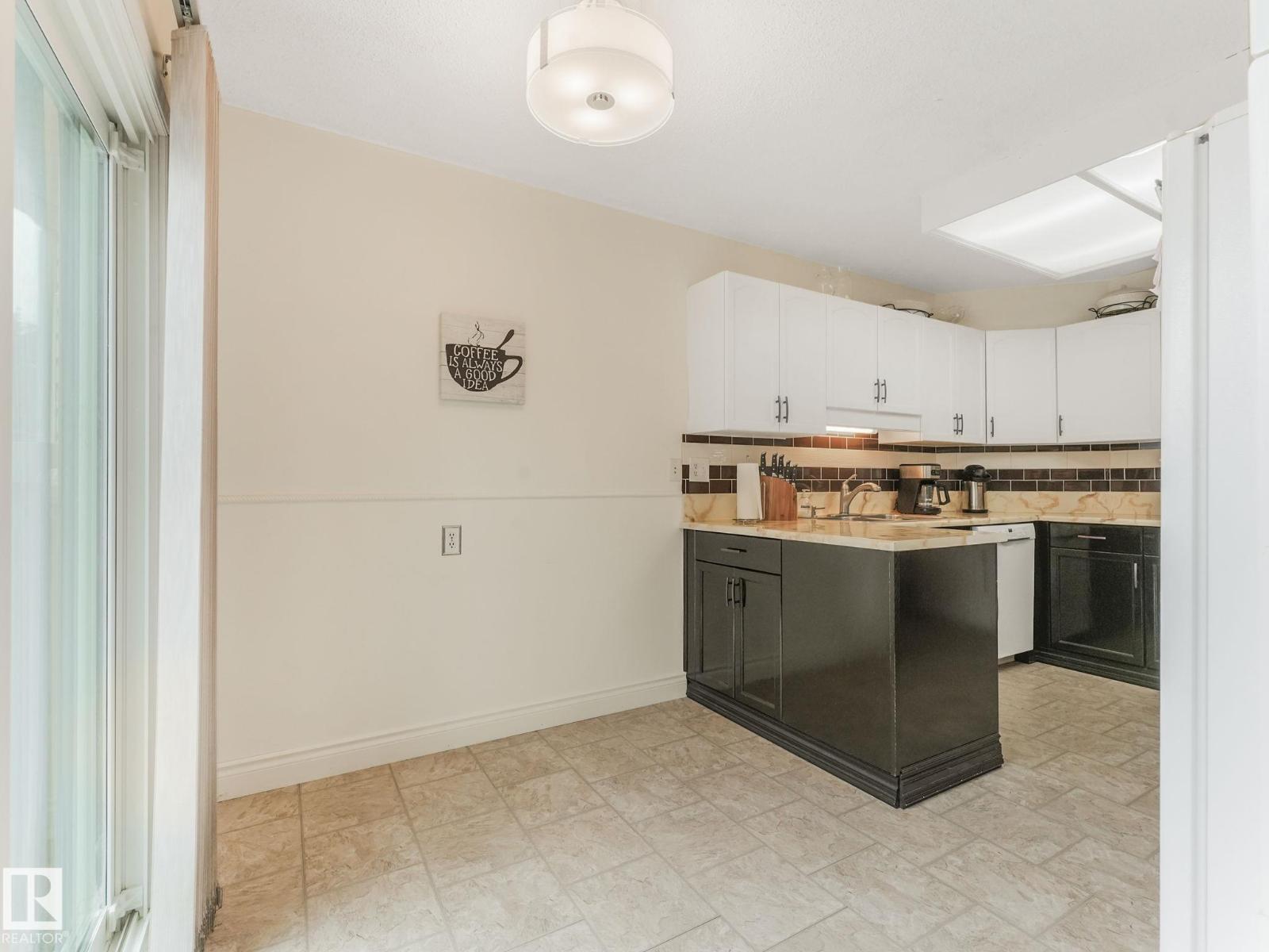 Photo 29 of 37 2911 36 St Nw, Edmonton AB