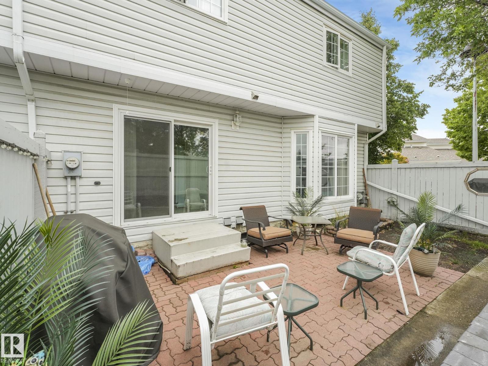 Photo 16 of 37 2911 36 St Nw, Edmonton AB