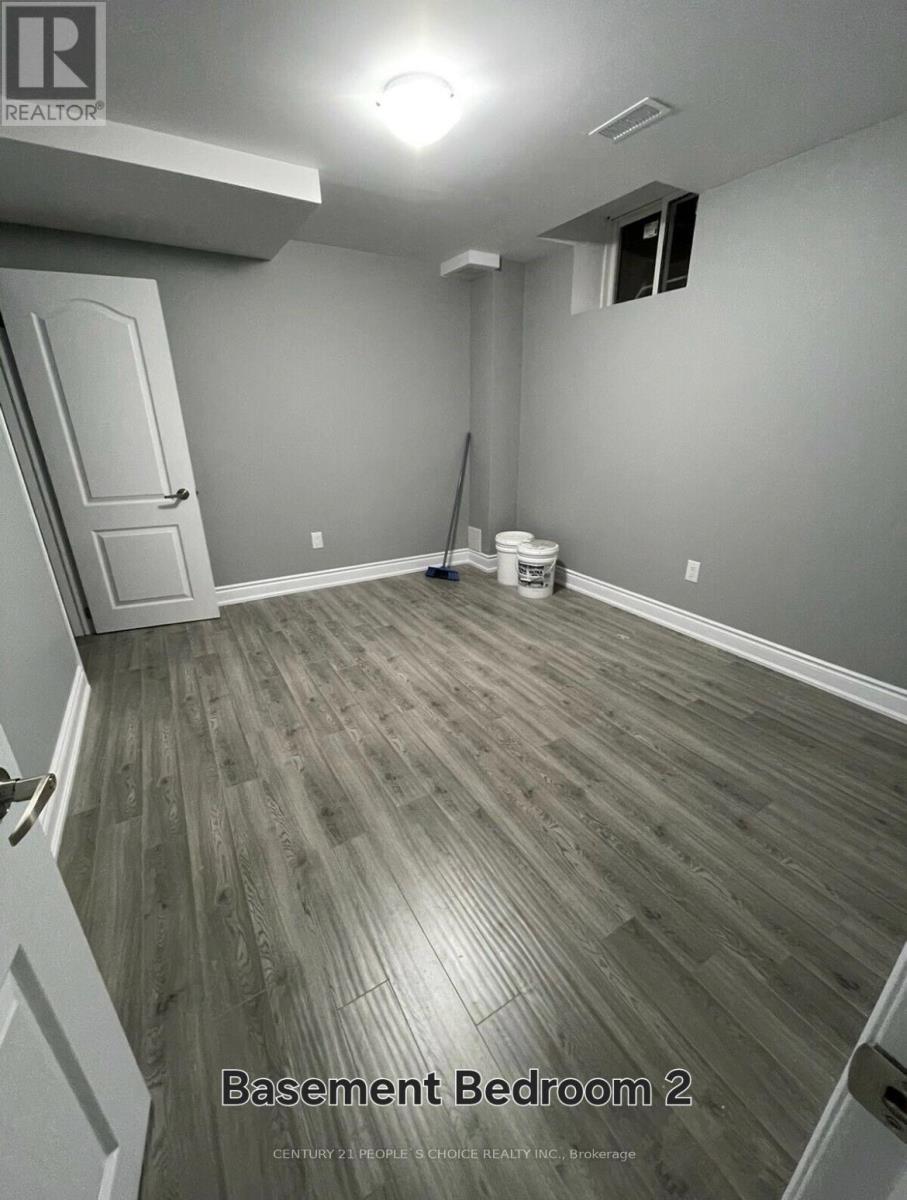 Photo 23 of 22 Gainsford Road, Brampton ON