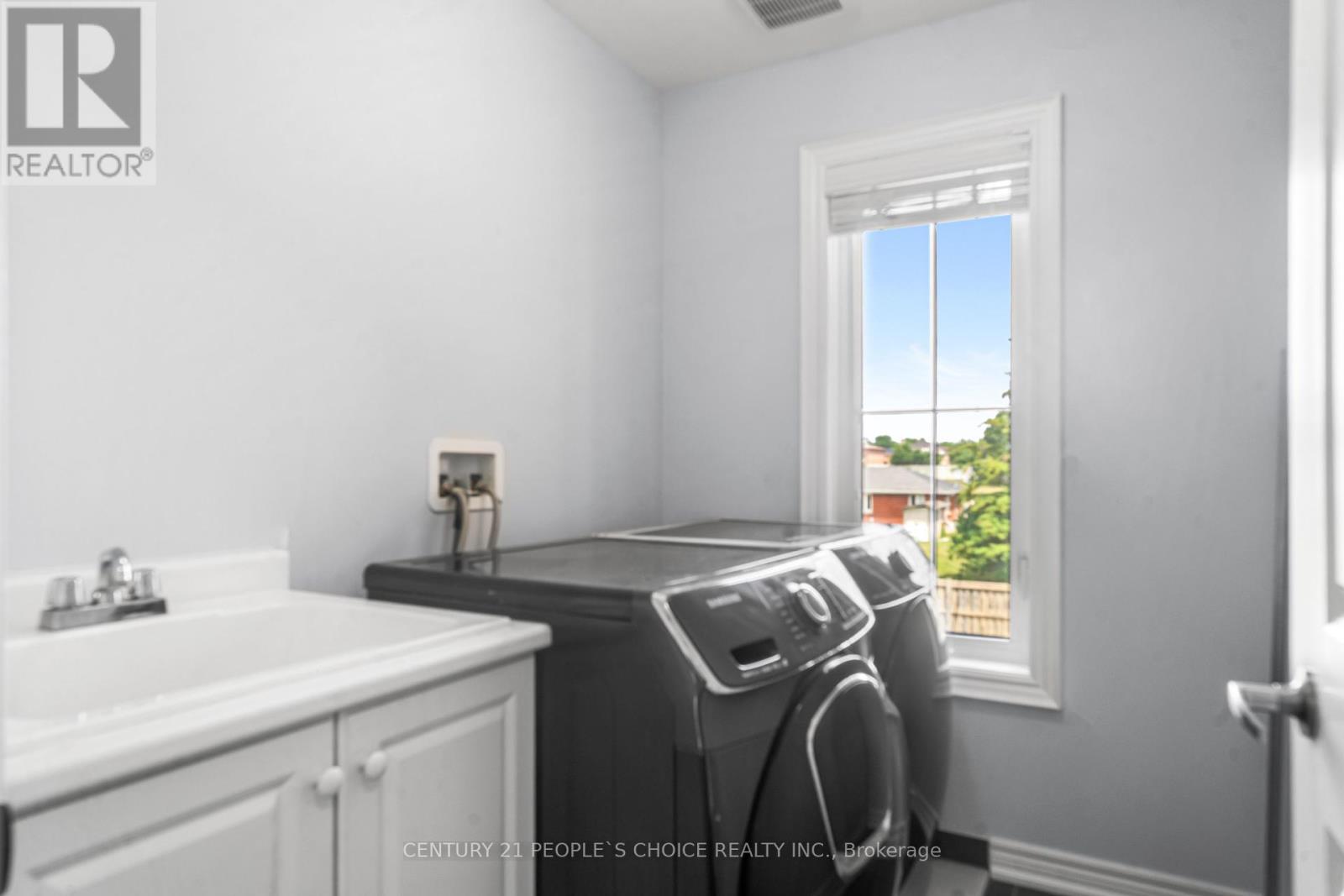 Photo 20 of 22 Gainsford Road, Brampton ON