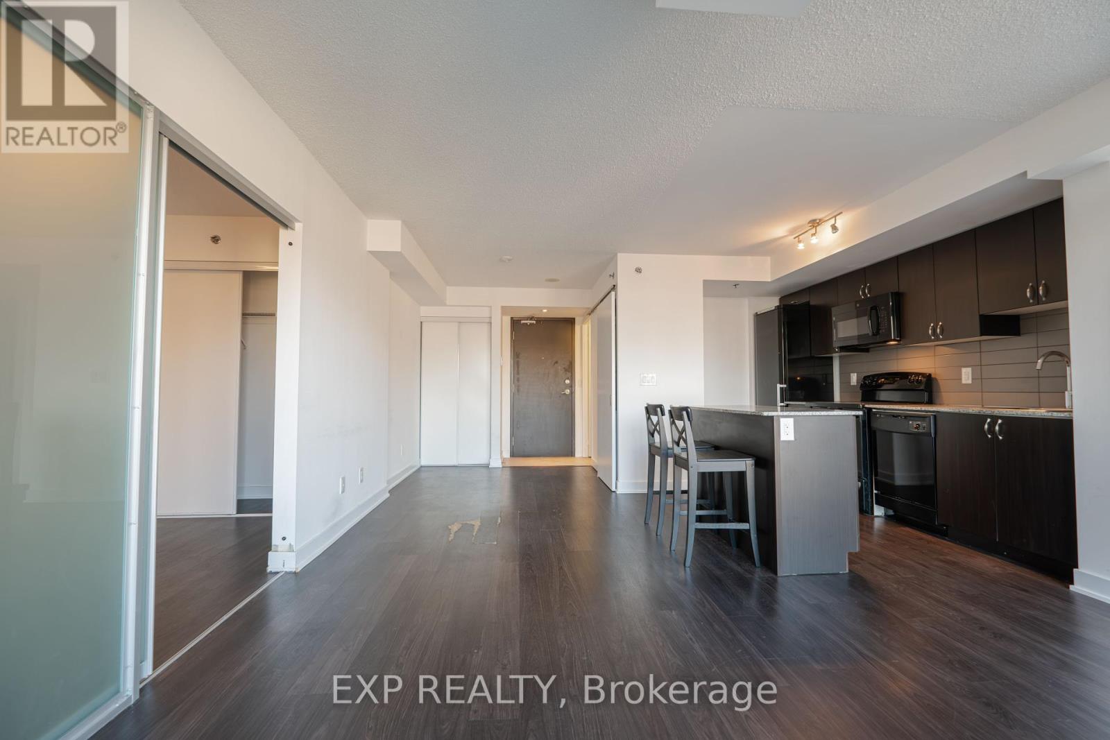 Photo 29 of 417 11 Superior Avenue, Toronto ON