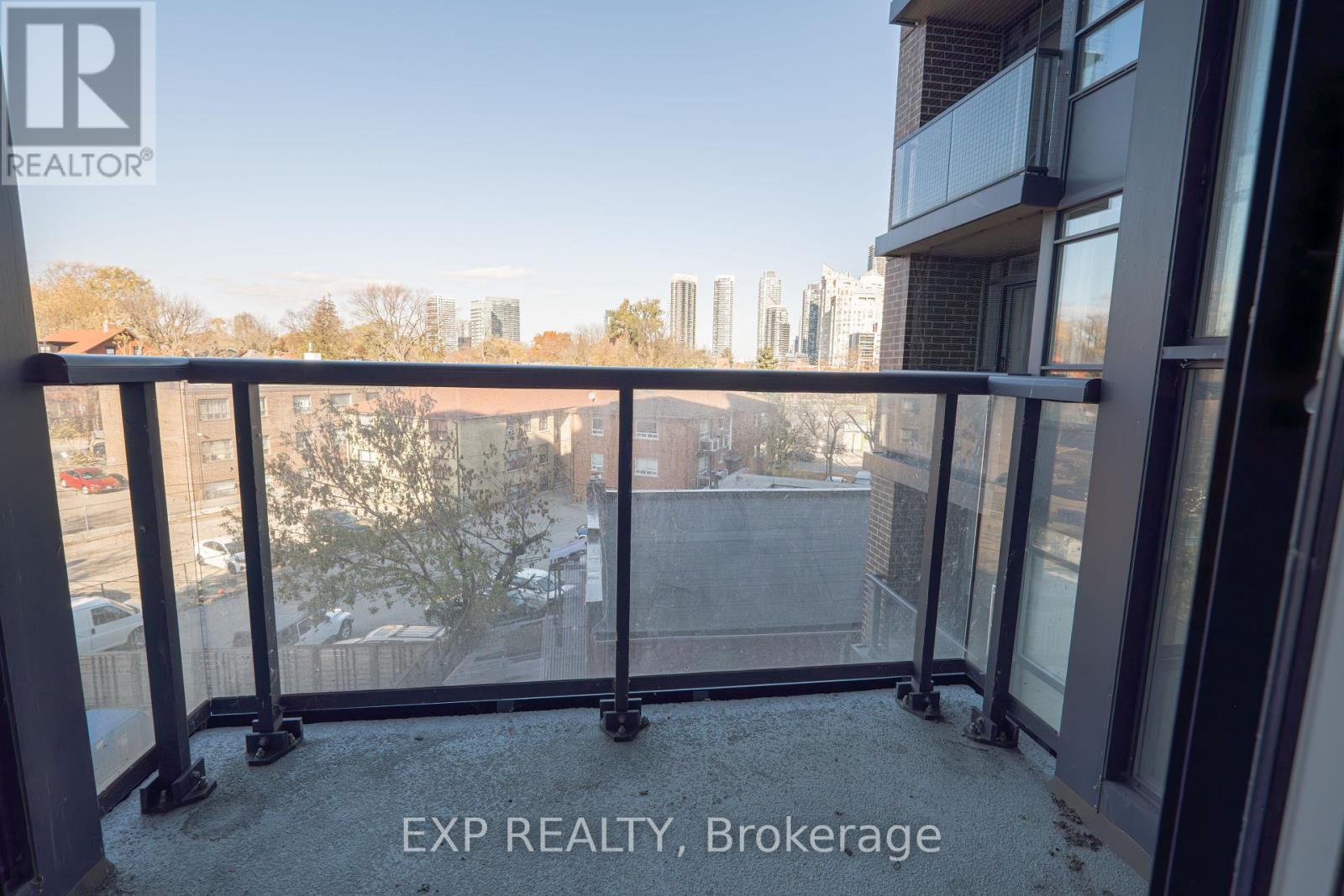 Photo 34 of 417 11 Superior Avenue, Toronto ON