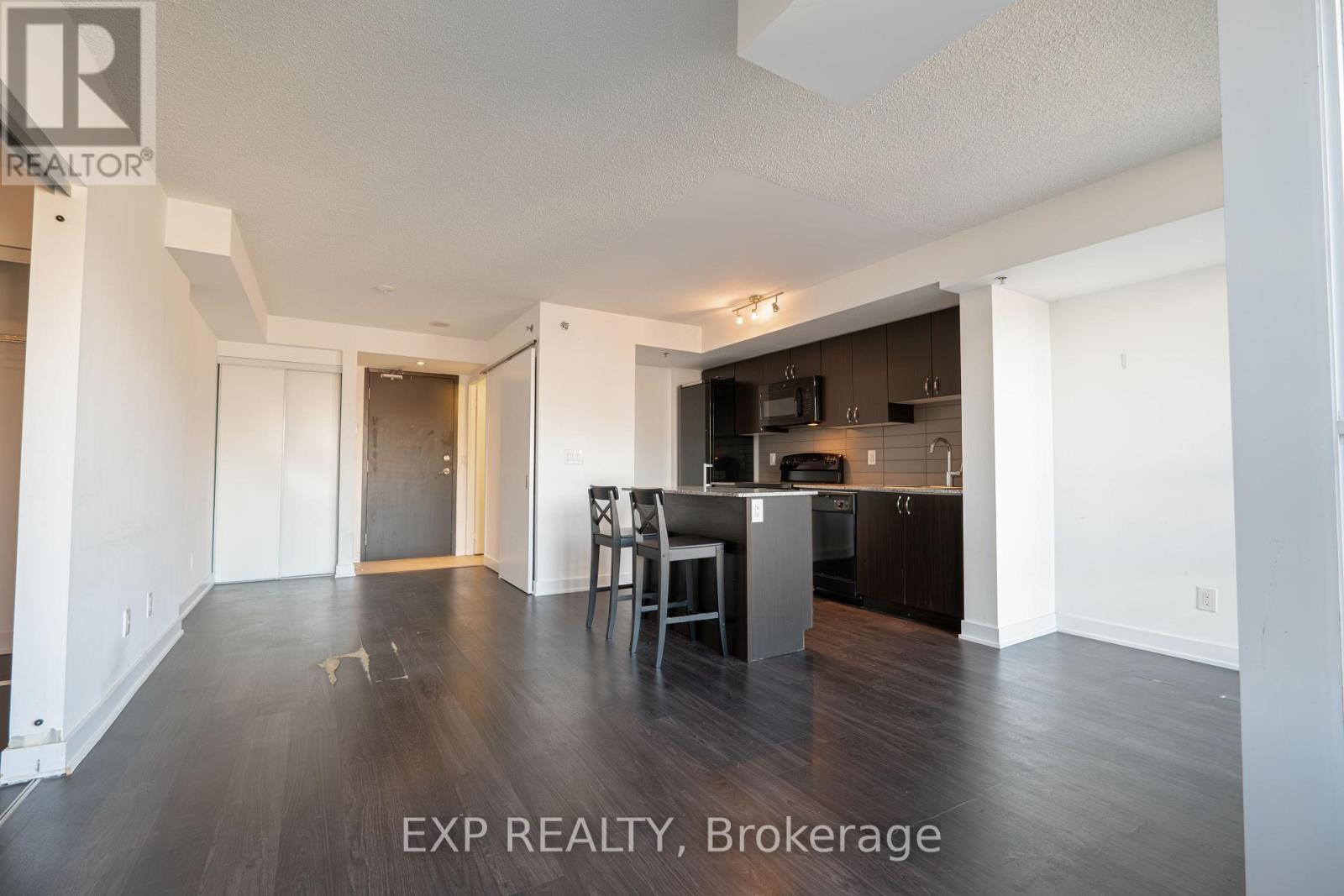 Photo 24 of 417 11 Superior Avenue, Toronto ON