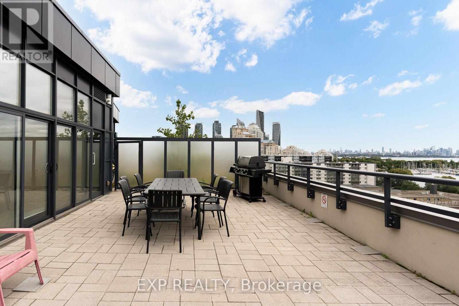 Photo 7 of 417 11 Superior Avenue, Toronto ON