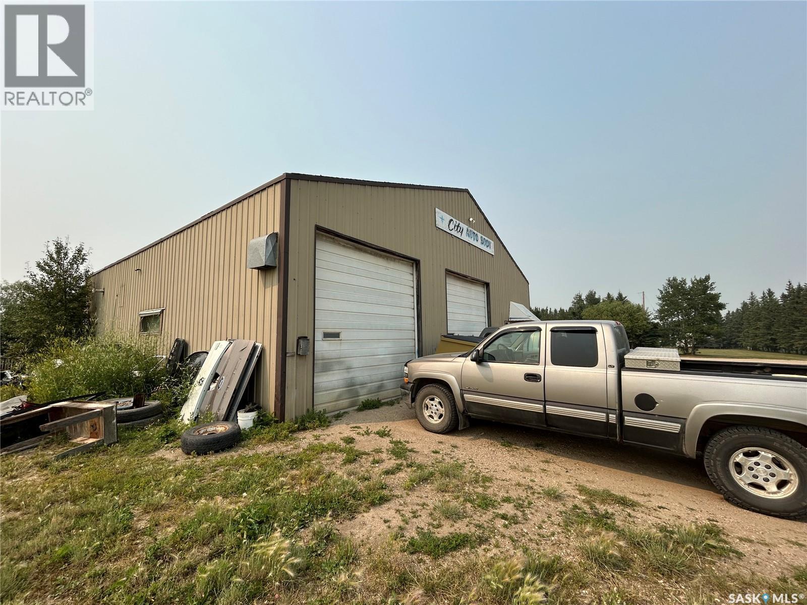 Photo 2 of 803 4th Avenue, Star City SK