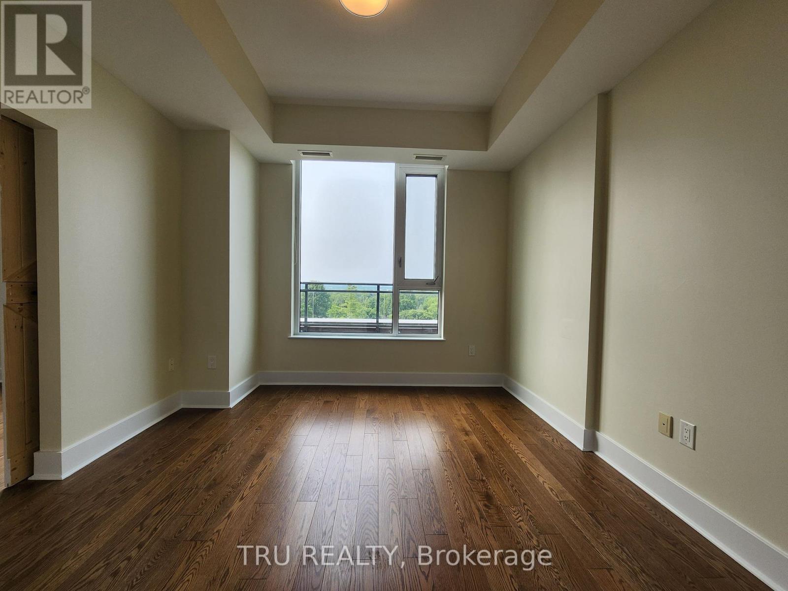 Photo 9 of 609 101 Richmond Road, Ottawa ON