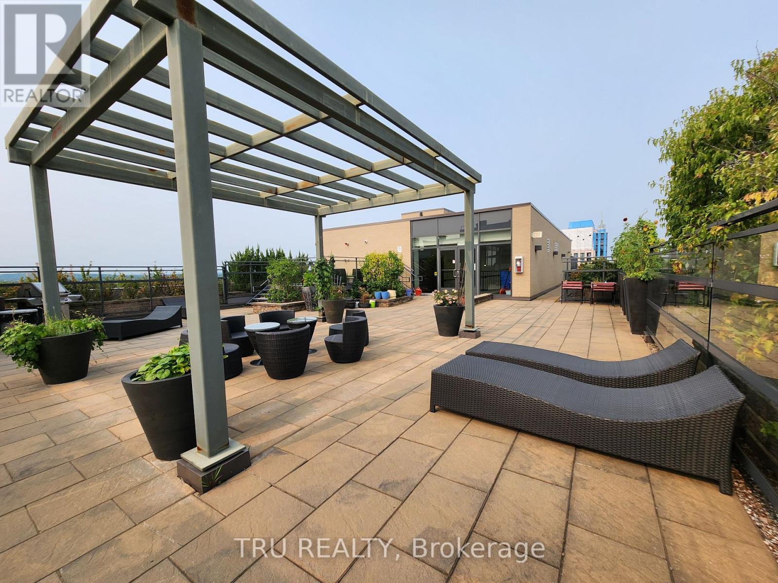Photo 1 of 609 101 Richmond Road, Ottawa ON