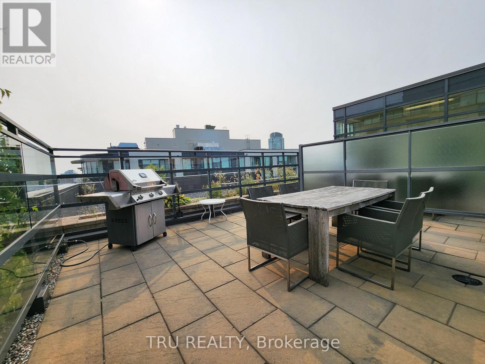 Photo 12 of 609 101 Richmond Road, Ottawa ON