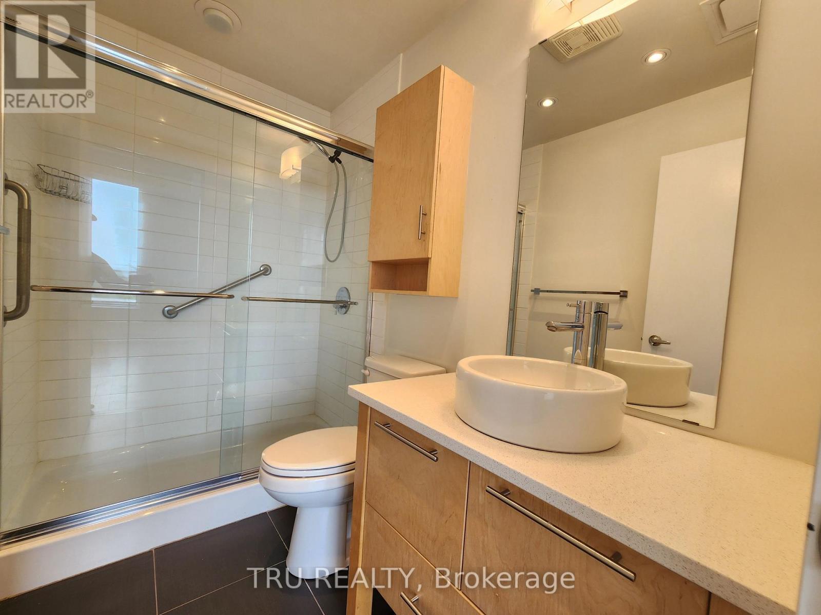 Photo 21 of 609 101 Richmond Road, Ottawa ON