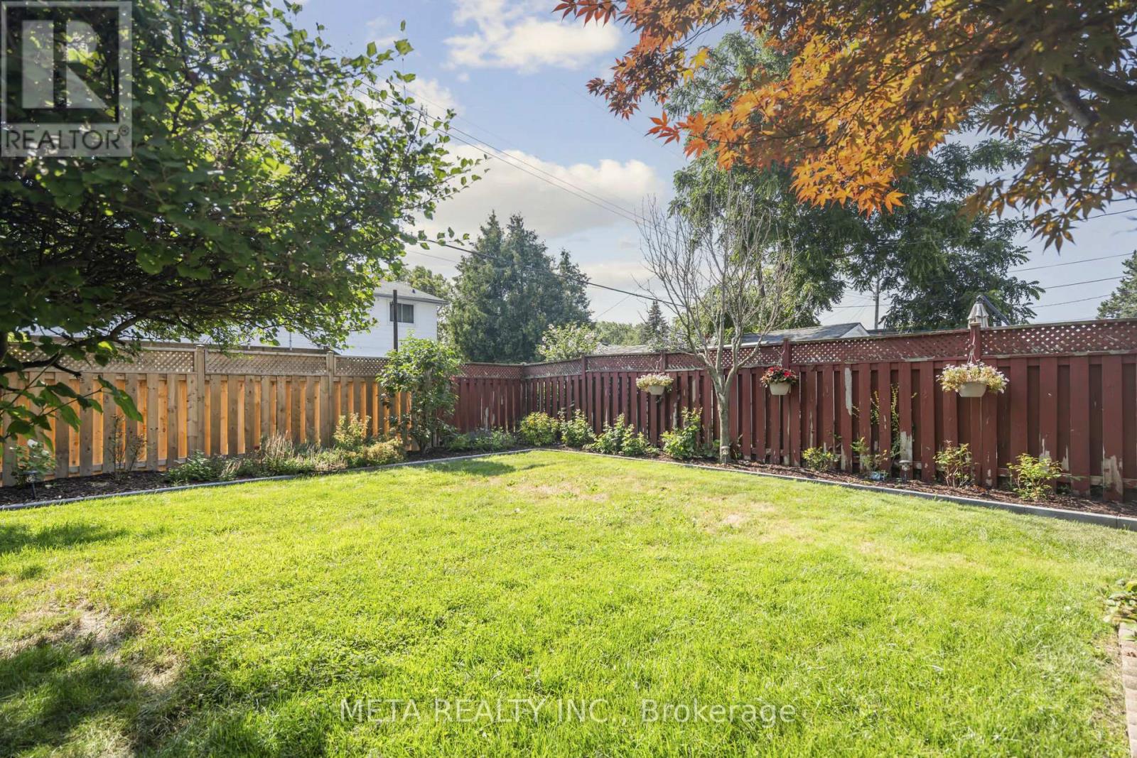 Photo 23 of 159 St Andrews Drive, Hamilton ON