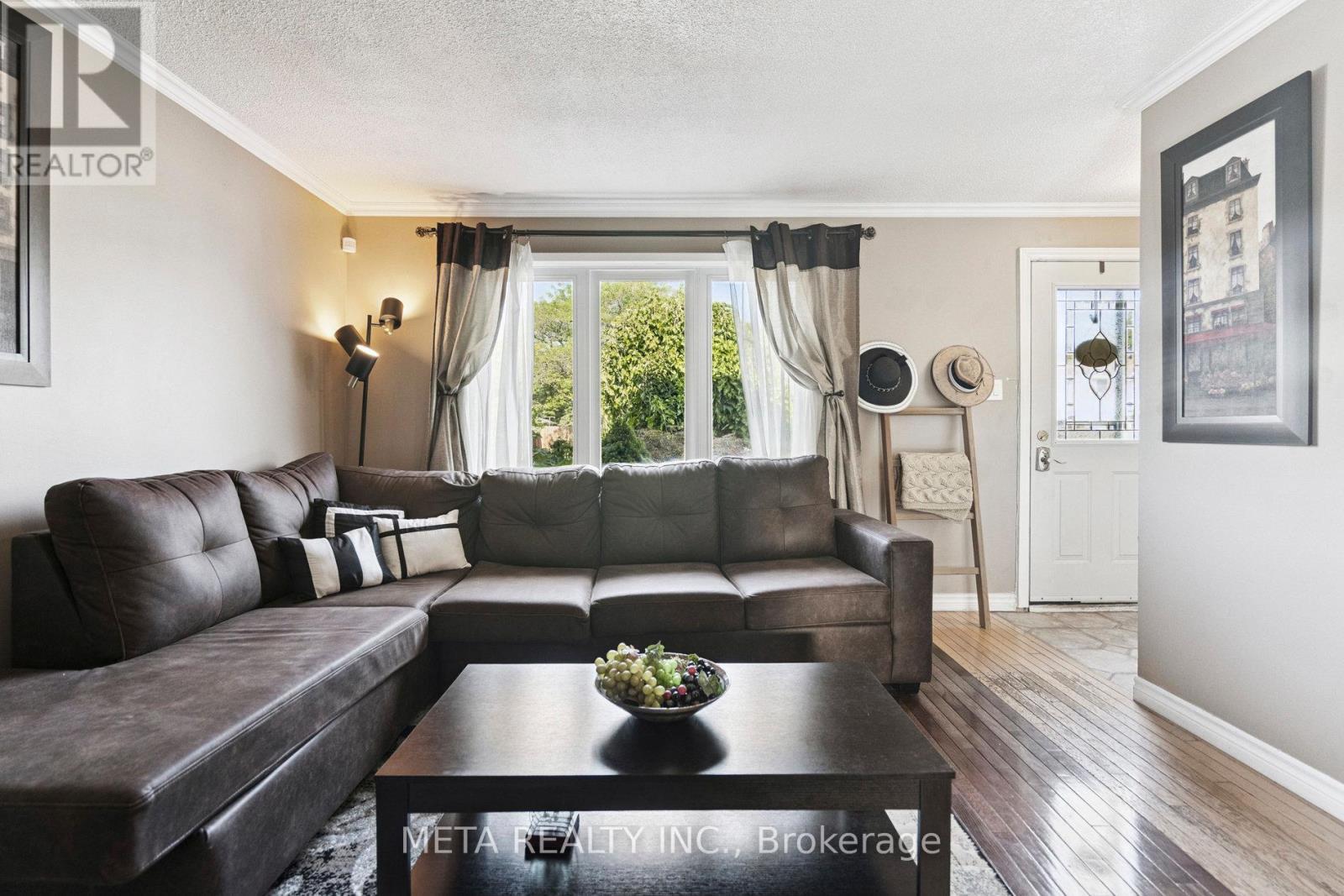 Photo 5 of 159 St Andrews Drive, Hamilton ON
