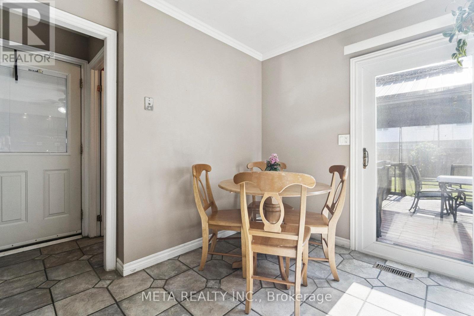 Photo 9 of 159 St Andrews Drive, Hamilton ON