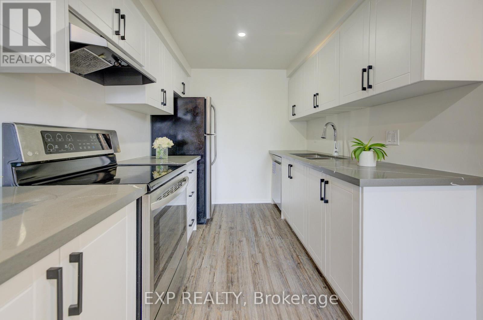 Photo 29 of 9 280 Thaler Avenue, Kitchener ON