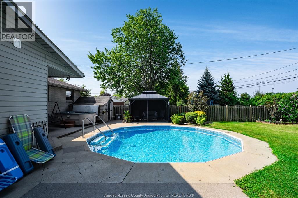 Photo 4 of 111 Danforth Avenue, Leamington ON