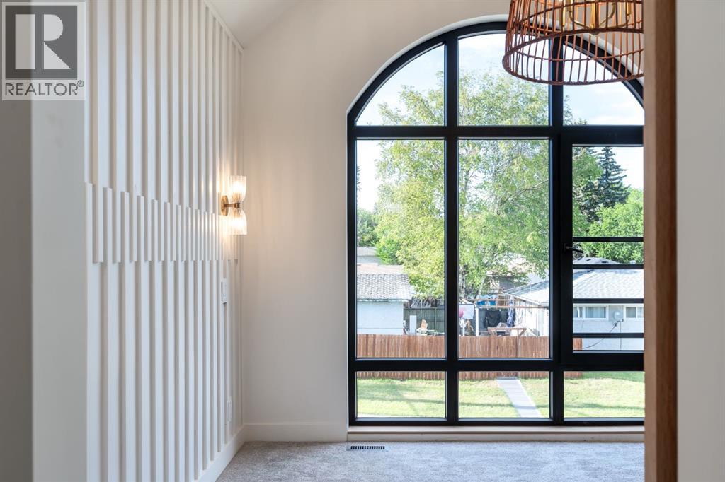 Single Family House for Sale in   Avenue SW Glenbrook Calgary 
