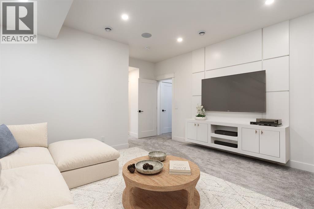 Single Family House for Sale in   Avenue SW Glenbrook Calgary 
