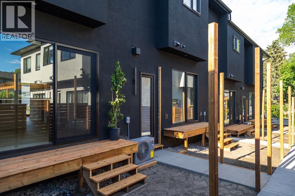 Single Family House for Sale in   Avenue SW Glenbrook Calgary 