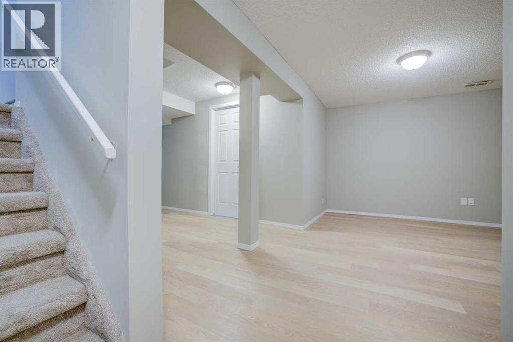 Single Family House for Sale in  Erin Woods Drive SE Erin Woods Calgary 