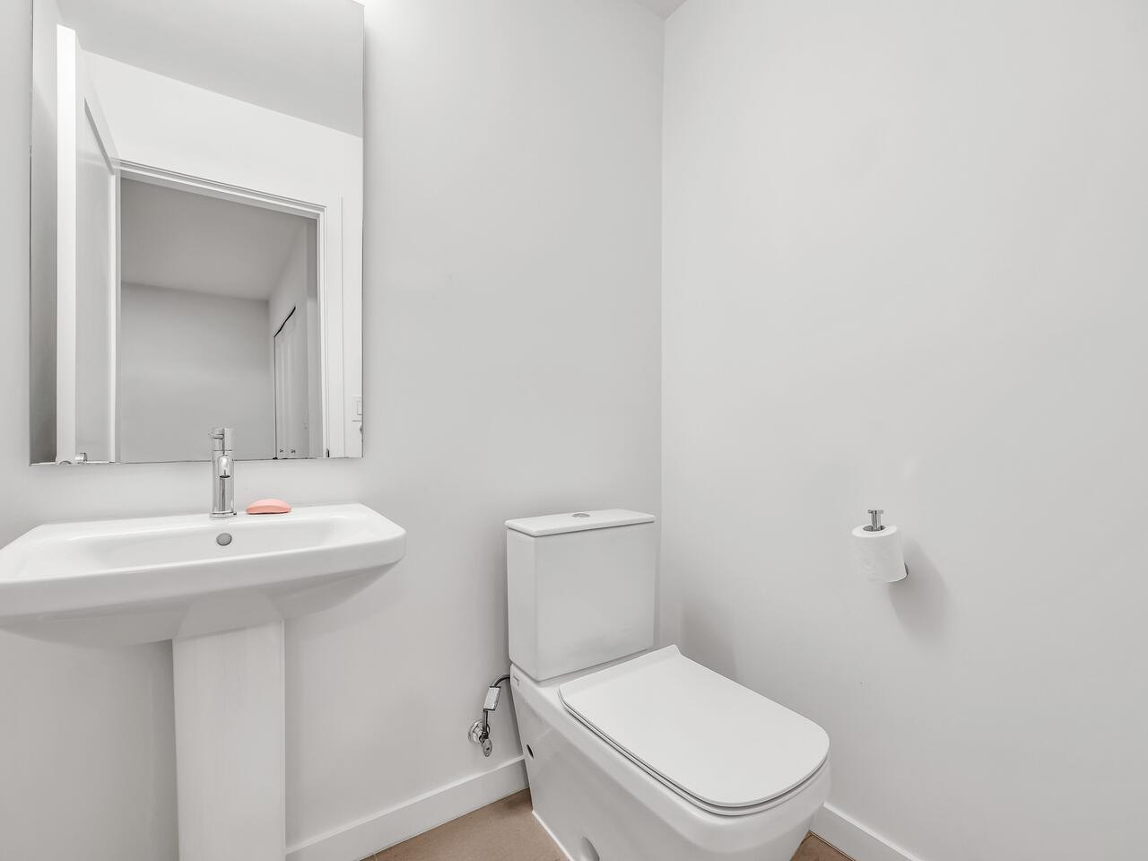 Photo 17 of 54 15255 Sitka Drive, Surrey BC