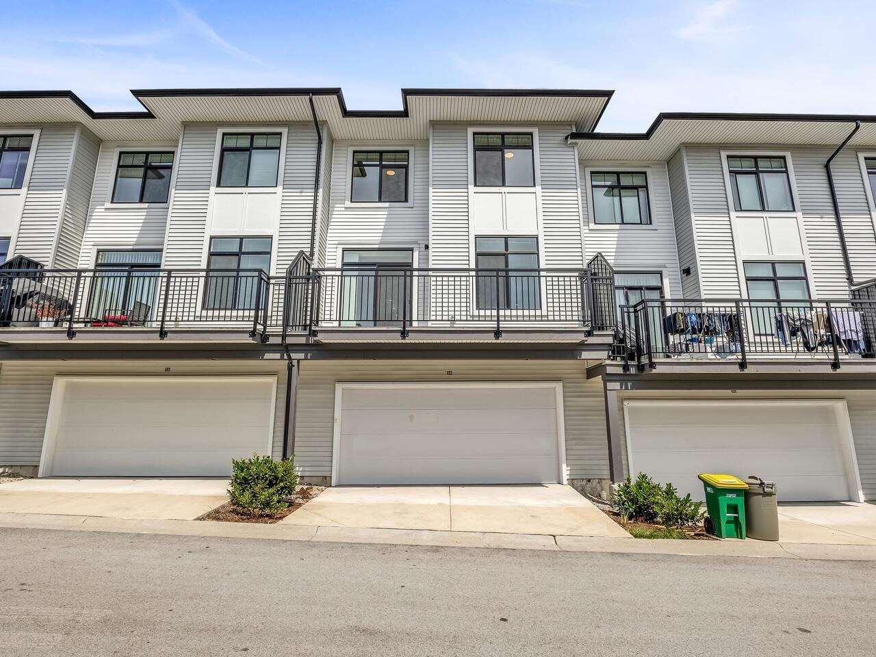 Photo 2 of 54 15255 Sitka Drive, Surrey BC