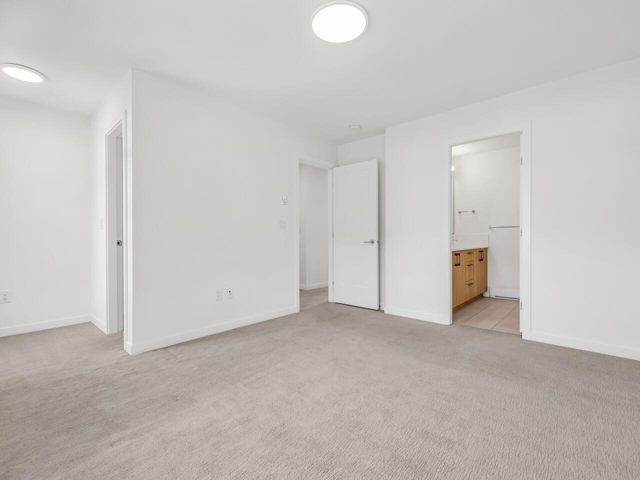 Photo 21 of 54 15255 Sitka Drive, Surrey BC