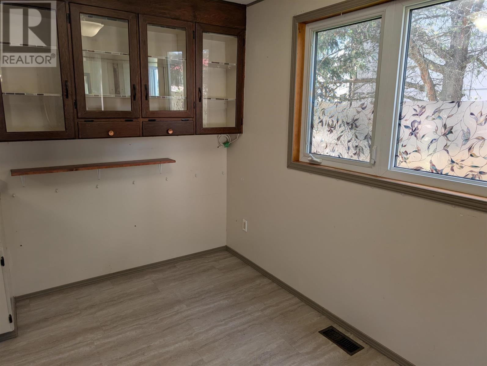 Photo 6 of 54 Magpie Rd, Wawa ON