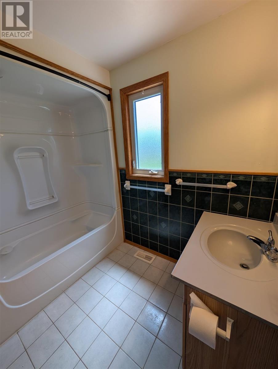 Photo 28 of 54 Magpie Rd, Wawa ON