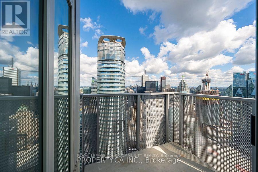 Photo 8 of 6503 10 York Street, Toronto ON