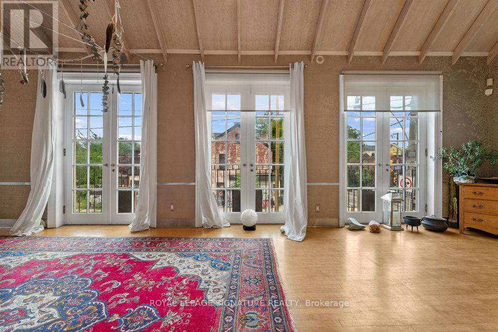 Photo 19 of 169 Brunswick Avenue, Toronto ON