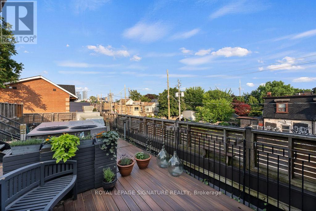 Photo 9 of 169 Brunswick Avenue, Toronto ON