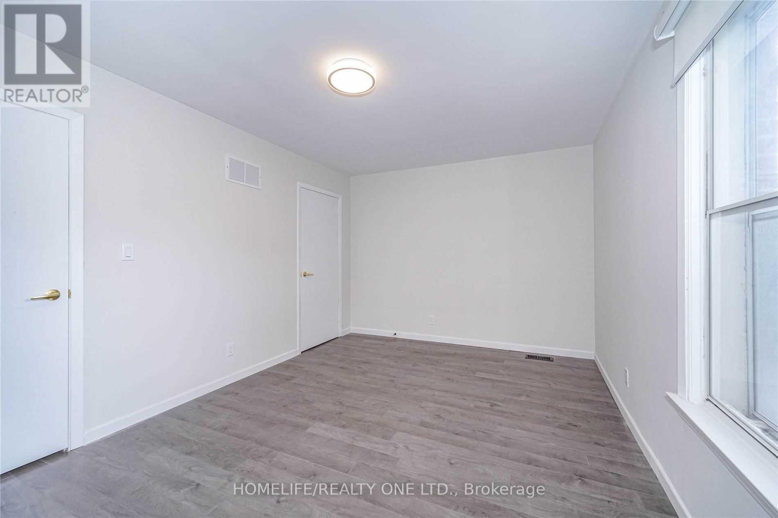 Photo 17 of Upper 104 Benson Avenue, Toronto ON